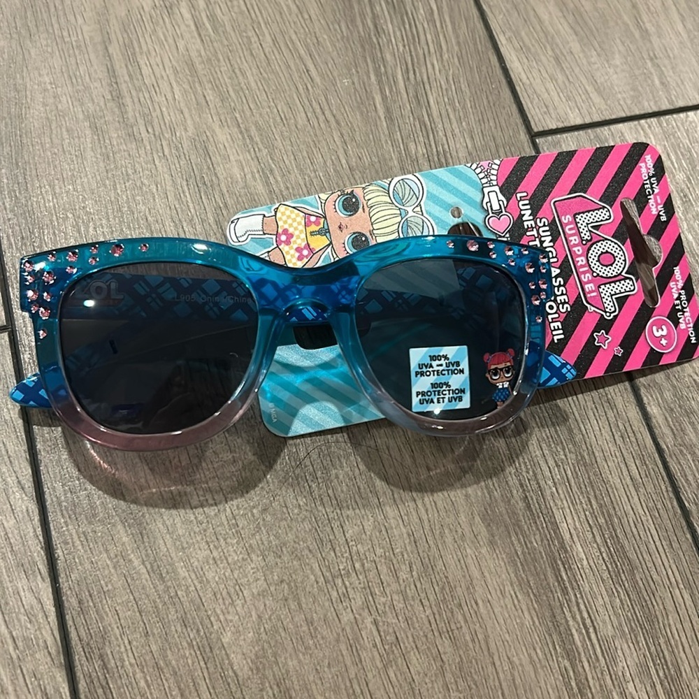 NWT LOL sunglasses 3+ 100% UVA UVB protection